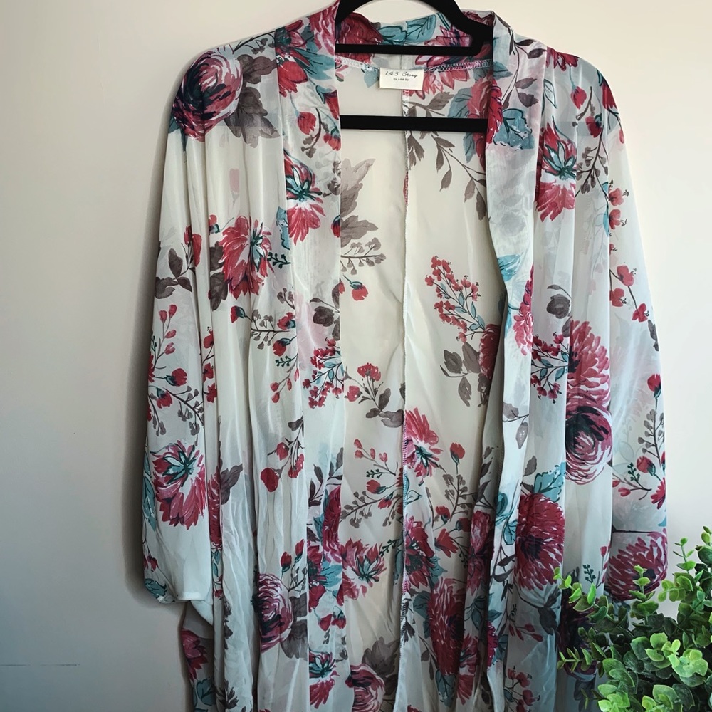 NWOT Floral Kimono